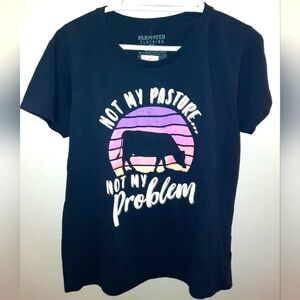 Farm Fed Pasture T-shirt Womens Size XL Fitted NWT Navy Pink